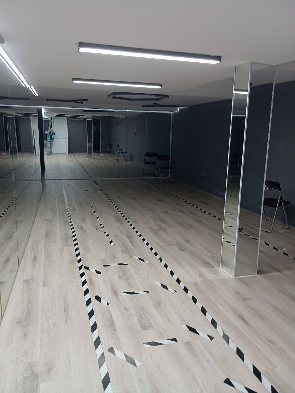 Cho thuê mbkd Nguyễn Văn Huyên, 180m2, riêng biệt trung tâm Cầu Giấy