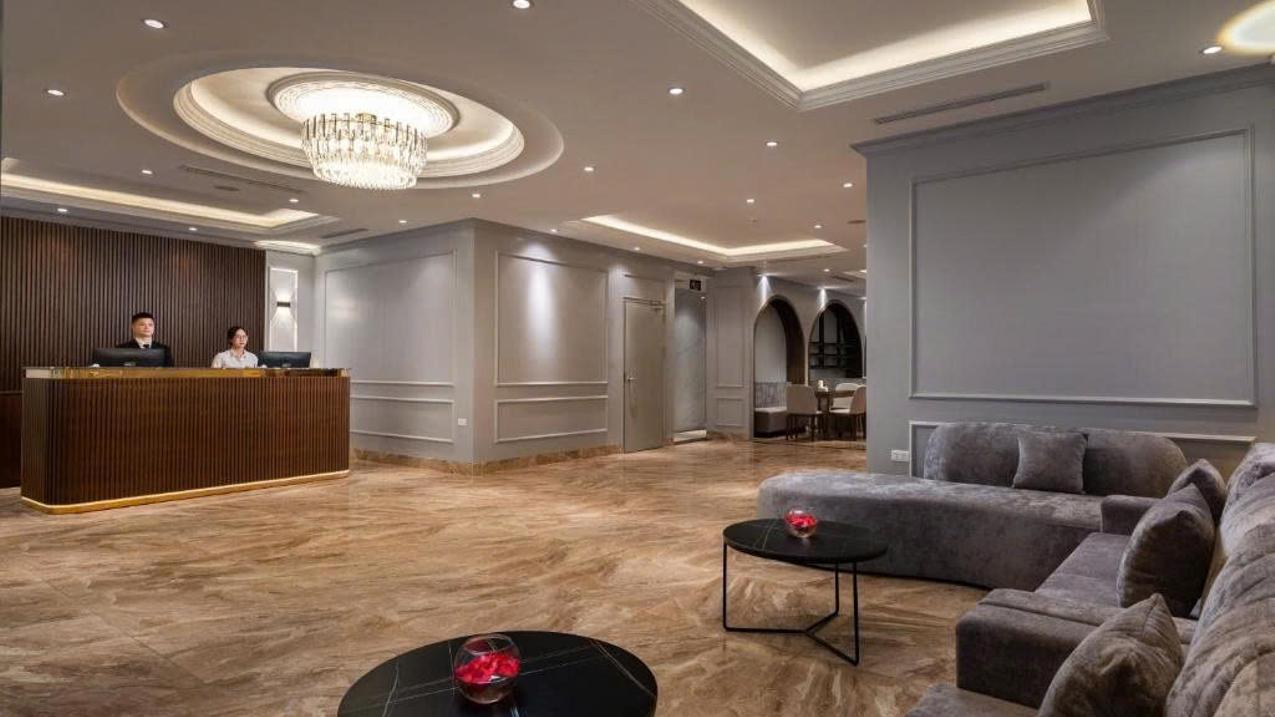 BÁN TÒA KHÁCH SẠN TRẦN THÁI TÔNG, 137M² x 8 TẦNG, MT 8M, DÒNG TIỀN 180TR/TH, 70 TỶ