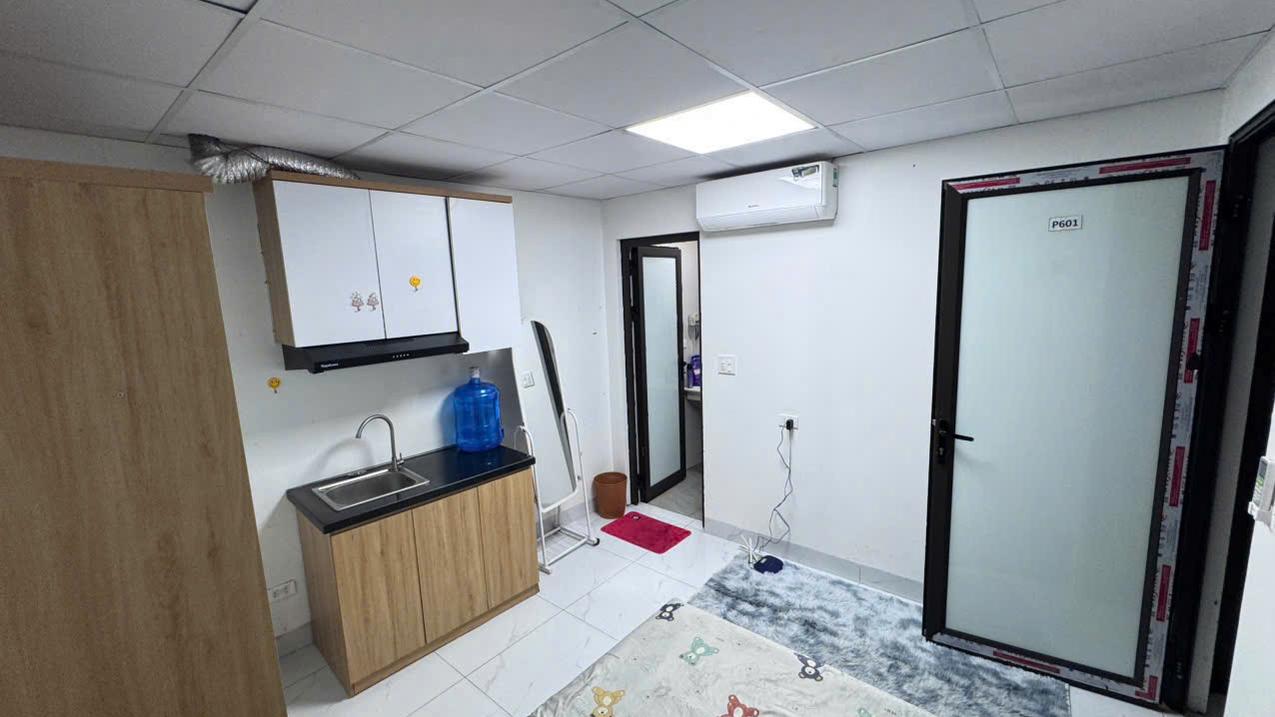 Cho thuê ccmn ngõ 136 Chùa Láng, Đống Đa, giá 3tr8 rẻ nhất thị trường
