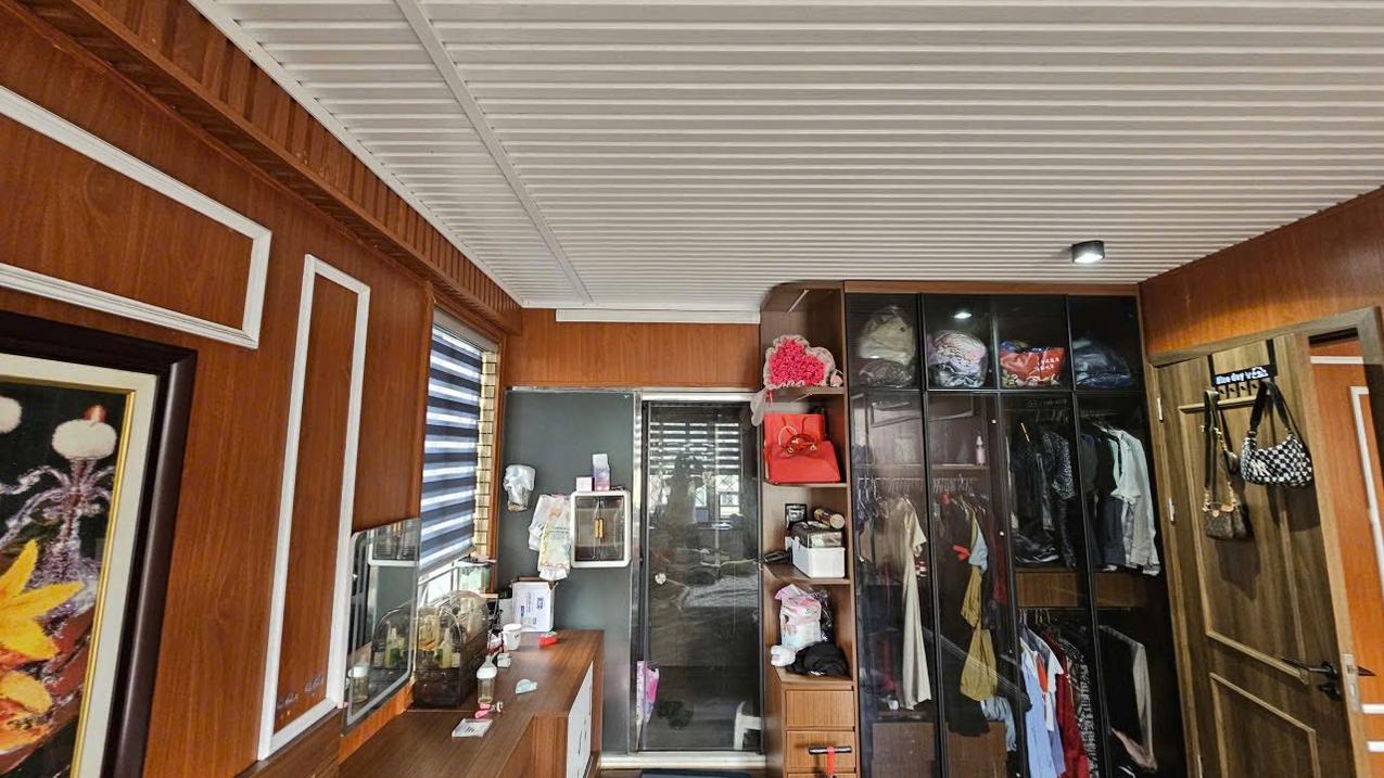 Bán căn hộ CT1 Mễ Trì Hạ, Nam Từ Liêm, dt 119m², full nội thất, đẹp ở luôn, giá 8,8 tỷ