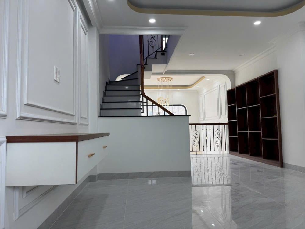 Bán nhà phố Hiệp Bình Chánh, Thủ Đức, 4 tầng, nhà mới toanh, giá nhỉnh 7 tỷ