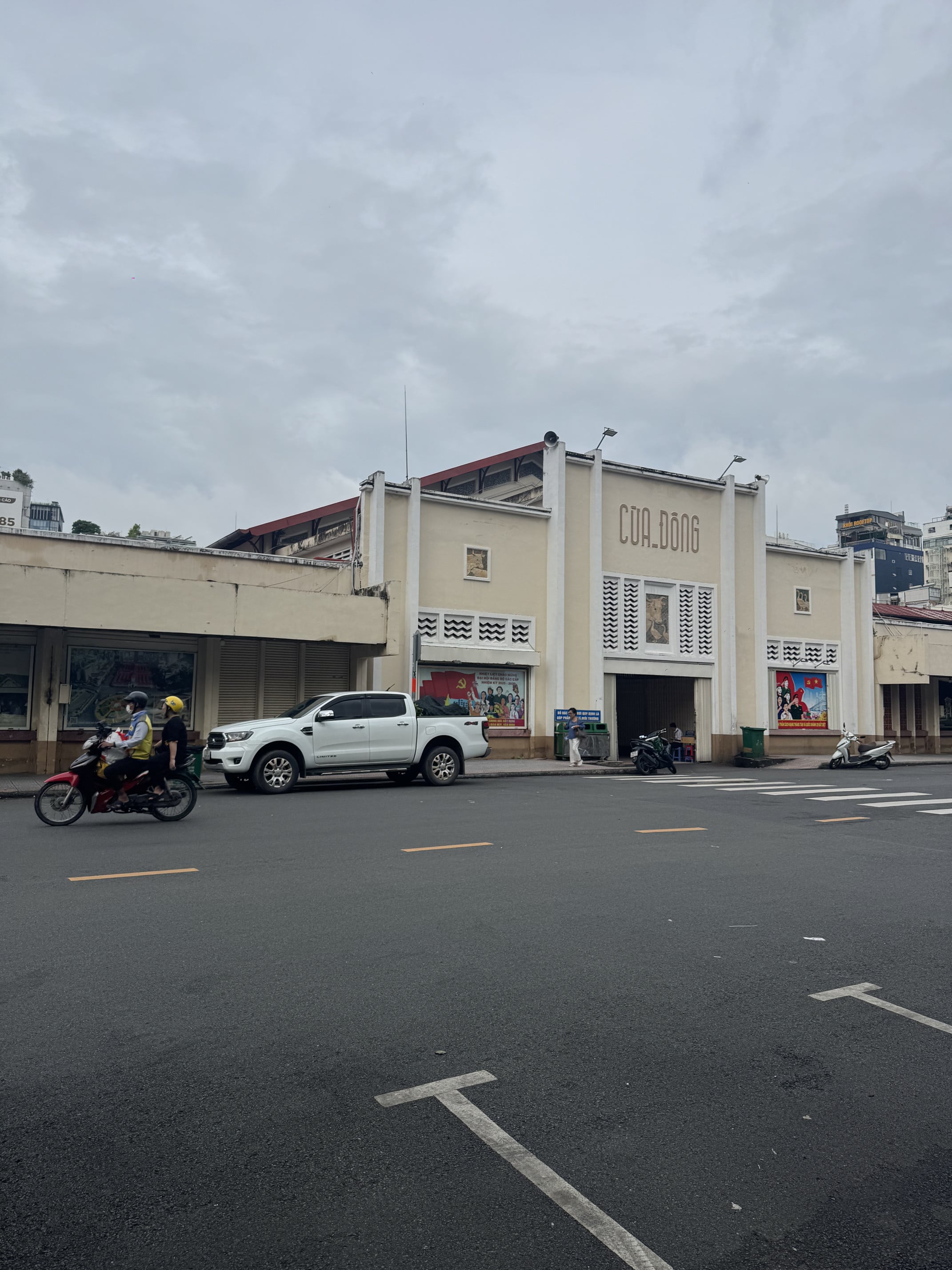 Cho thuê nhà mặt tiền Phan Bội Châu, đối diện chợ Bến Thành, 1 trệt 2 lầu, phù hợp đa ngành