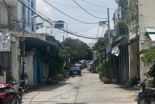 Bán nhà Bình Trị Đông, Bình Tân, hẻm 6m, ngang 12m, 6PN, gần chợ kd tốt, giá rẻ