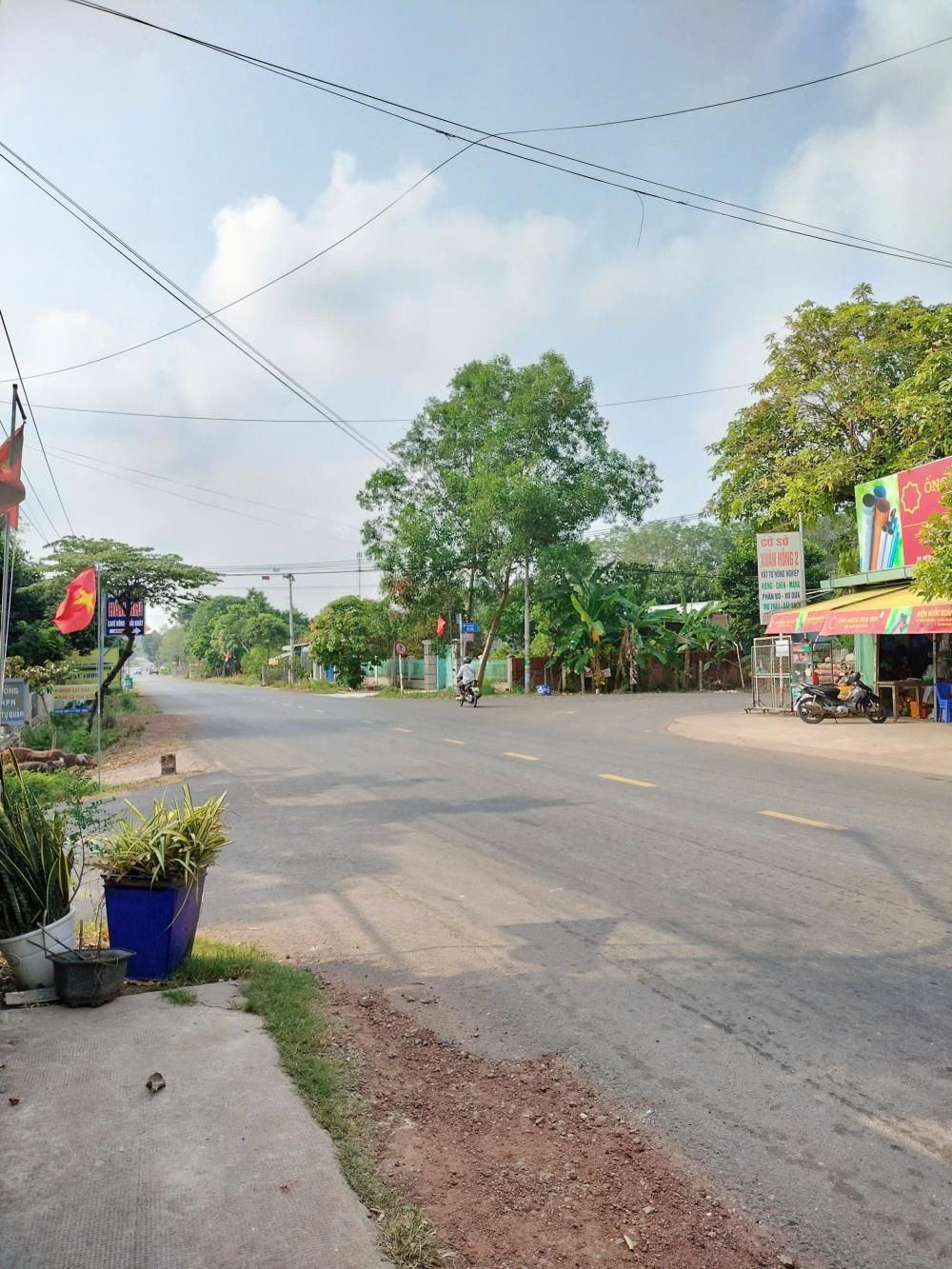 Bán đất TTHC xã Tân Hiệp, dt lớn 413m2 full thổ cư, shr, giá 620tr