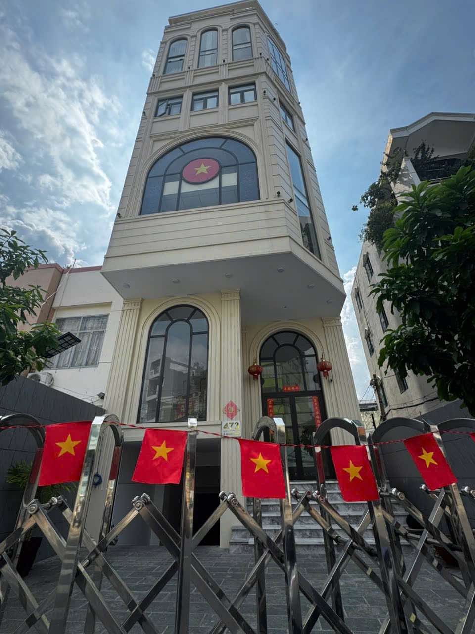 Định cư, bán gấp tòa nhà Lê Quang Định, Gò Vấp, 3 mặt tiền, giảm sốc 17 tỷ