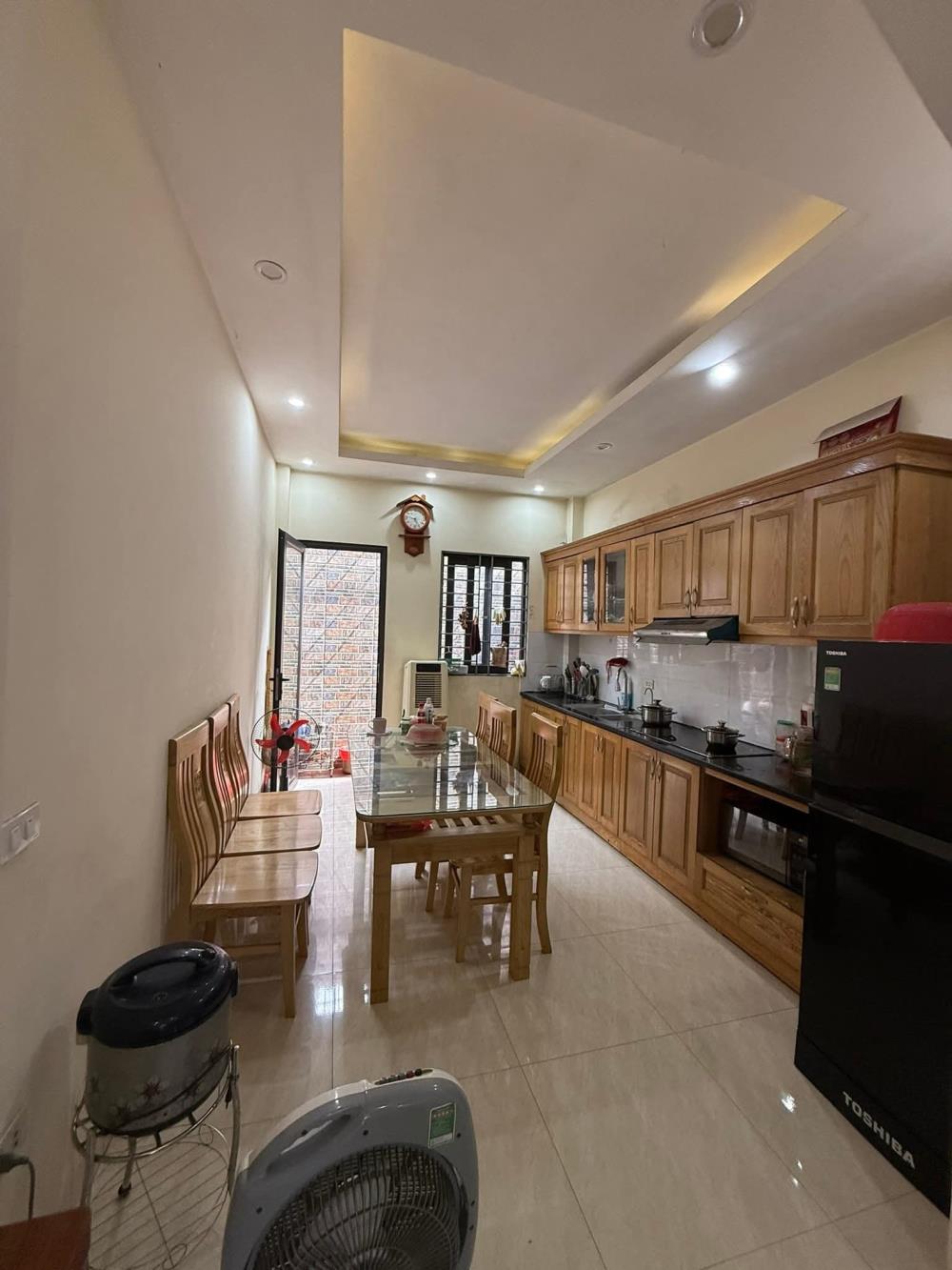 Bán căn nhà Tỉnh Lộ 422, Hoài Đức, 40m2 3 tầng, giá sale chỉ còn 5,6 tỷ