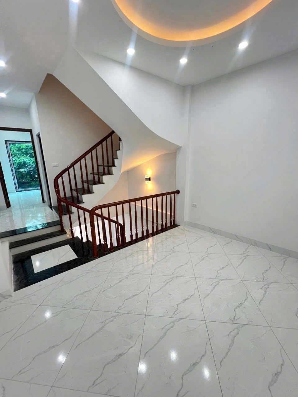 Siêu phẩm, bán nhà Vân Canh, Hoài Đức, 4 tầng, ngĩ nông gần phố, giá cực hấp dẫn