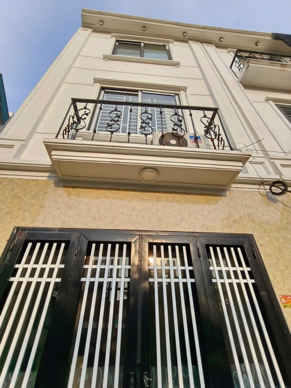 Cần vốn, bán gấp nhà Kim Hoàng, 5 tầng 30m2, full nội thất ở ngay, giá nhỉnh 6 tỷ