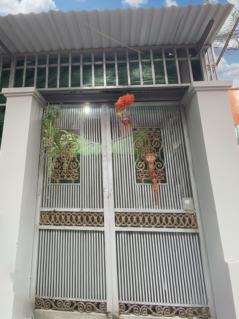 Bán nhà đường số 28 Gò Vấp, shr, lô góc 2 tầng, dt 5.7x7m, nhỉnh 3 tỷ