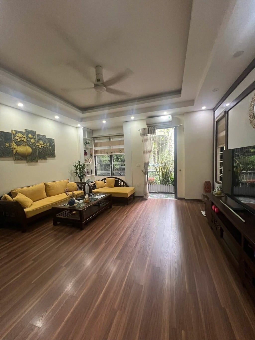 Bán nhà phố Thái Hà, Đống Đa, 60m2 5 tầng, mặt tiền 4,5m, giá 32 tỷ