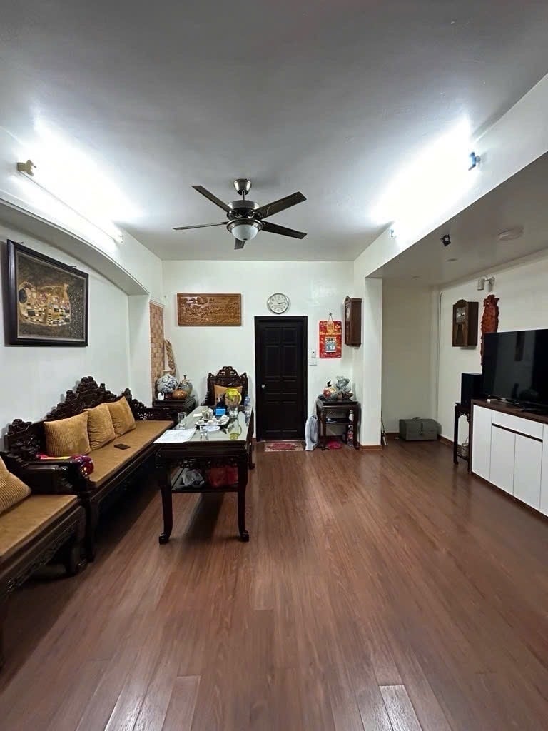 Chính chủ, bán gấp nhà Khương Trung, Thanh Xuân, 5 tầng 51m2, vị trí vàng, giá tốt