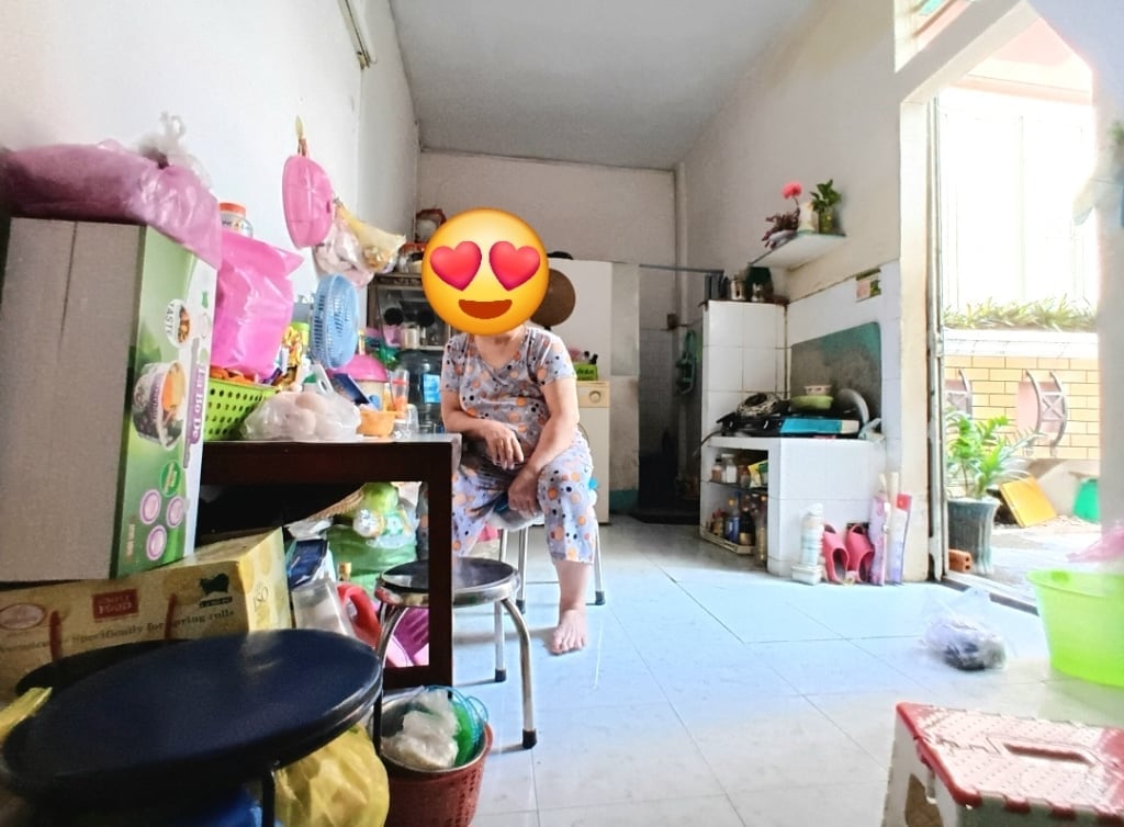 Bán nhà Quận 10, 10m ra mặt tiền, chính chủ chưa qua đầu tư, nhà BTCT, có cửa sau, giá 4,9 tỷ