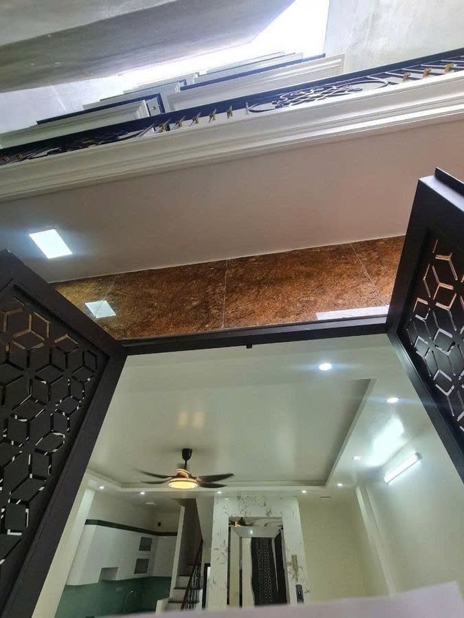 Bán tòa CHMN Minh Khai, 5 tầng thang máy, doanh thu 40tr/tháng, chỉ 14,5 tỷ