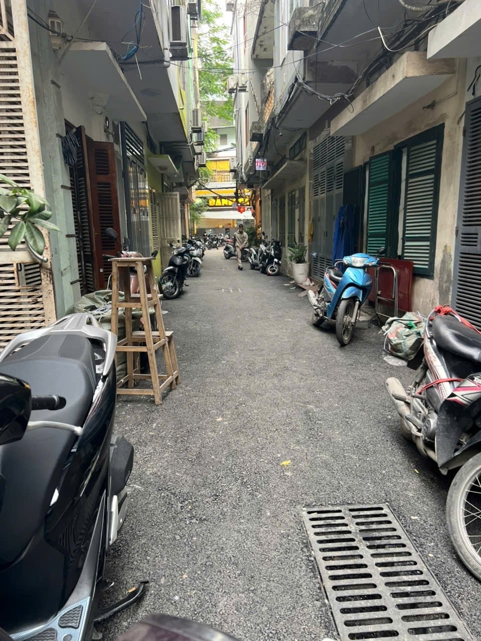 Bán nhà Thanh Nhàn, Hai Bà Trưng, gần phố, full nội thất, 40m2, 5 tầng