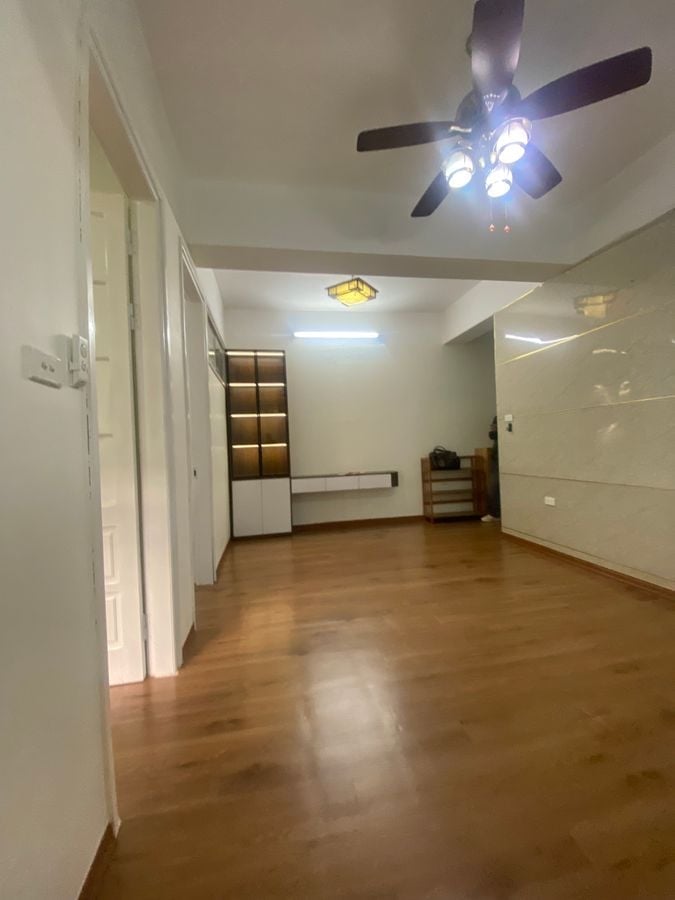 Bán căn hộ trần Đăng Ninh, Dịch Vọng, Cầu Giấy, 61m2, sổ chính chủ, chỉ 5,7 tỷ