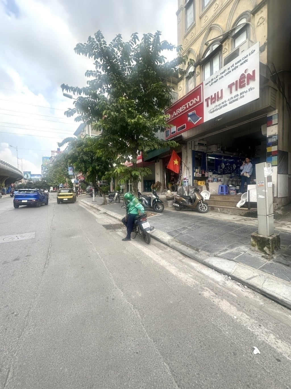 Bán nhà mặt phố Kim Đồng, Hoàng Mai, kinh doanh mọi mô hình, vỉa hè rộng, thang máy