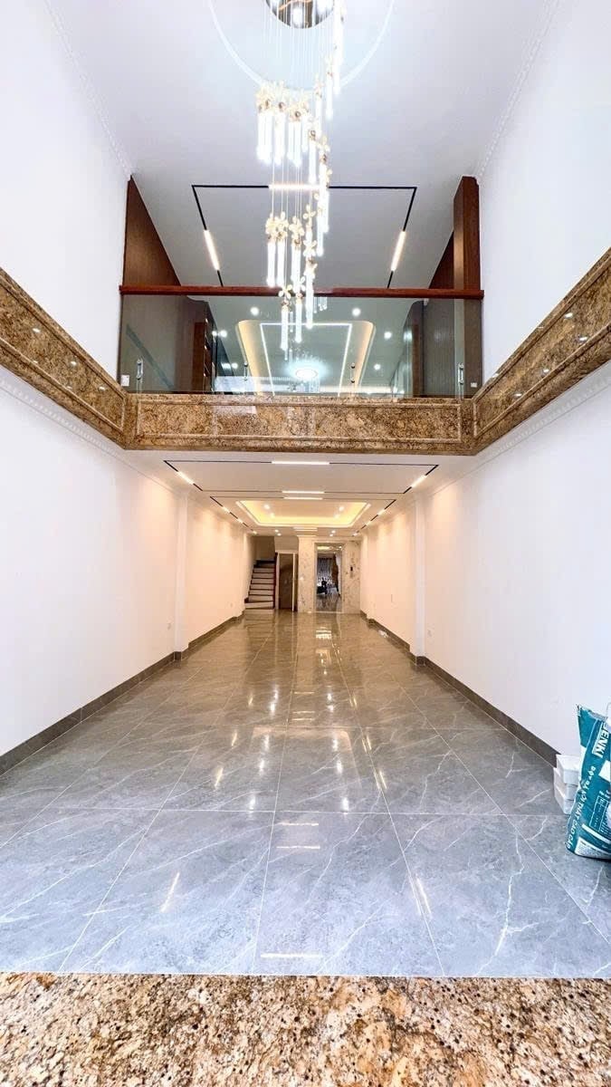 Bán nhà Kim Đồng, Tân Mai, 55m2 7 tầng thang máy, ô tô, vừa ở vừa kinh doanh