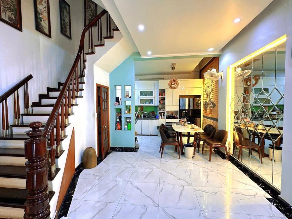 Bán nhà ngõ 16 Hoàng Cầu, Đống Đa, 48m2, 5 tầng, gara ô tô, giá 16.9 tỷ