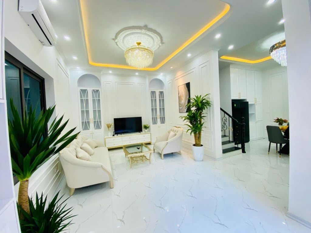 Bán nhà Thụy Khuê, Tây Hồ, nhà đẹp xa hoa, lô góc 3 thoáng, ngõ thông