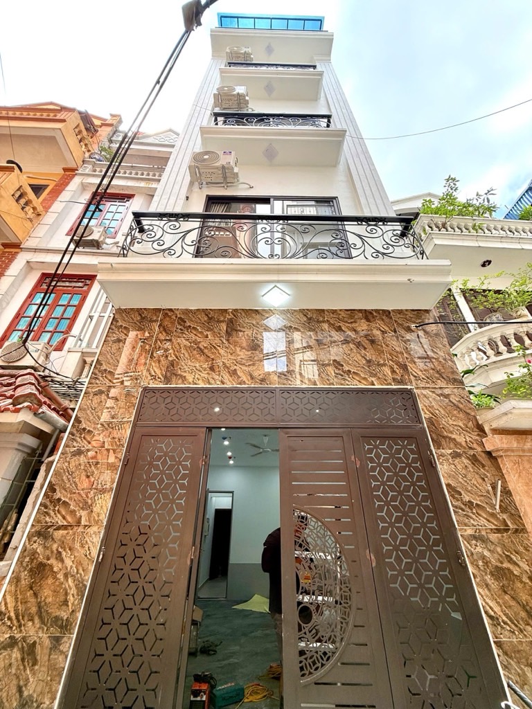 Bán nhà phố Trường Chinh, Đống Đa, 70m2, xây 7 tầng, thang máy nhập khẩu, giá 27 tỷ