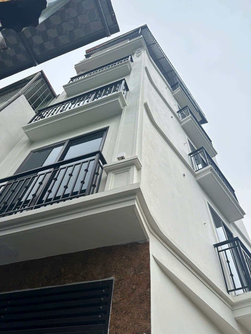 Bán nhà Yên Nghĩa, Hà Đông, 3 mặt thoáng, sát hồ, 5 tầng, giá nhỉnh 6 tỷ