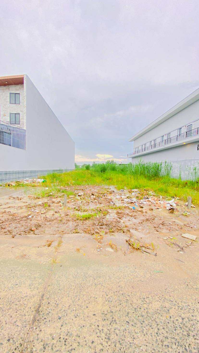 Bán đất gần ĐH Nam Cần Thơ, 338m2 200m2 thổ cư, tiện xây trọ, kinh doanh