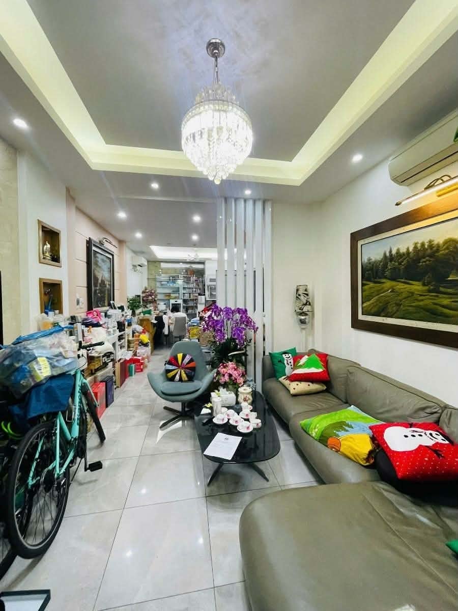 BÁN NHÀ PHỐ NGUYỄN NGỌC NẠI, 50M2 4 TẦNG, CHỈ VIỆC XÁCH VALI VỀ Ở, CHỈ 16,9 TỶ