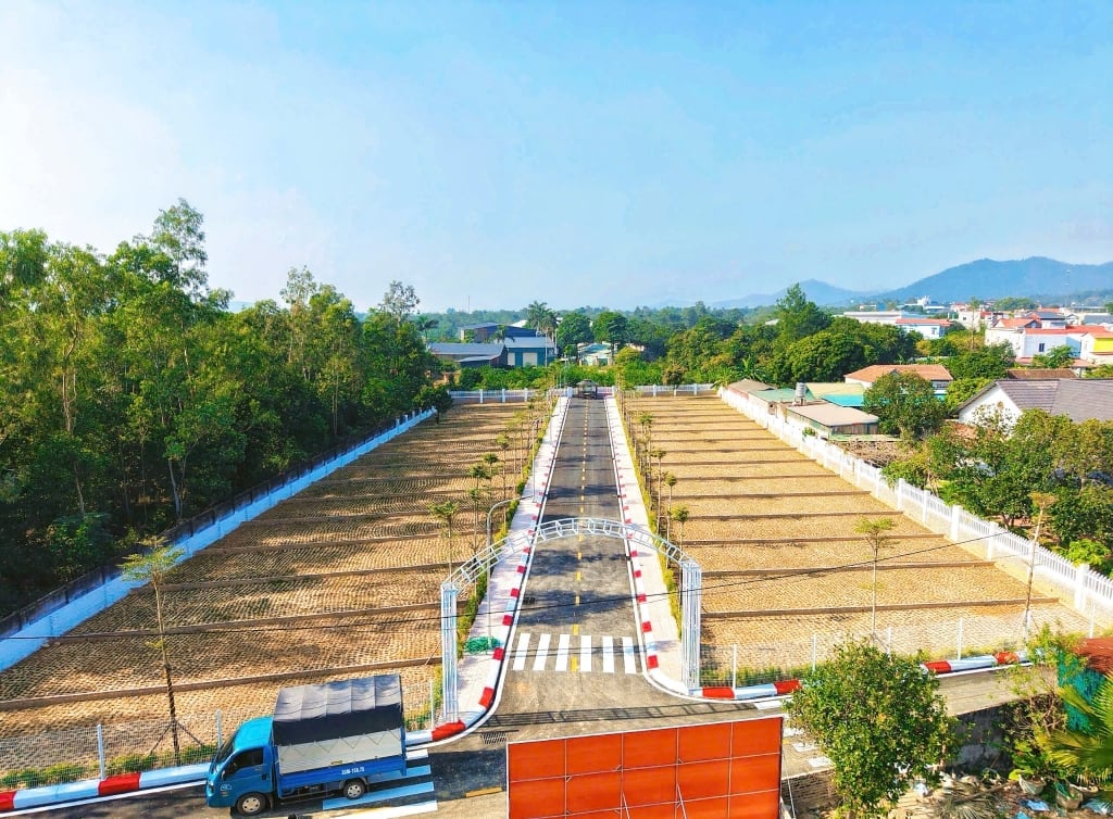 CẦN BÁN GẤP LÔ ĐẤT NỀN SÓC SƠN, HÀ NỘI, 90M2, KHU VỰC AN NINH, DÂN TRÍ TỐT