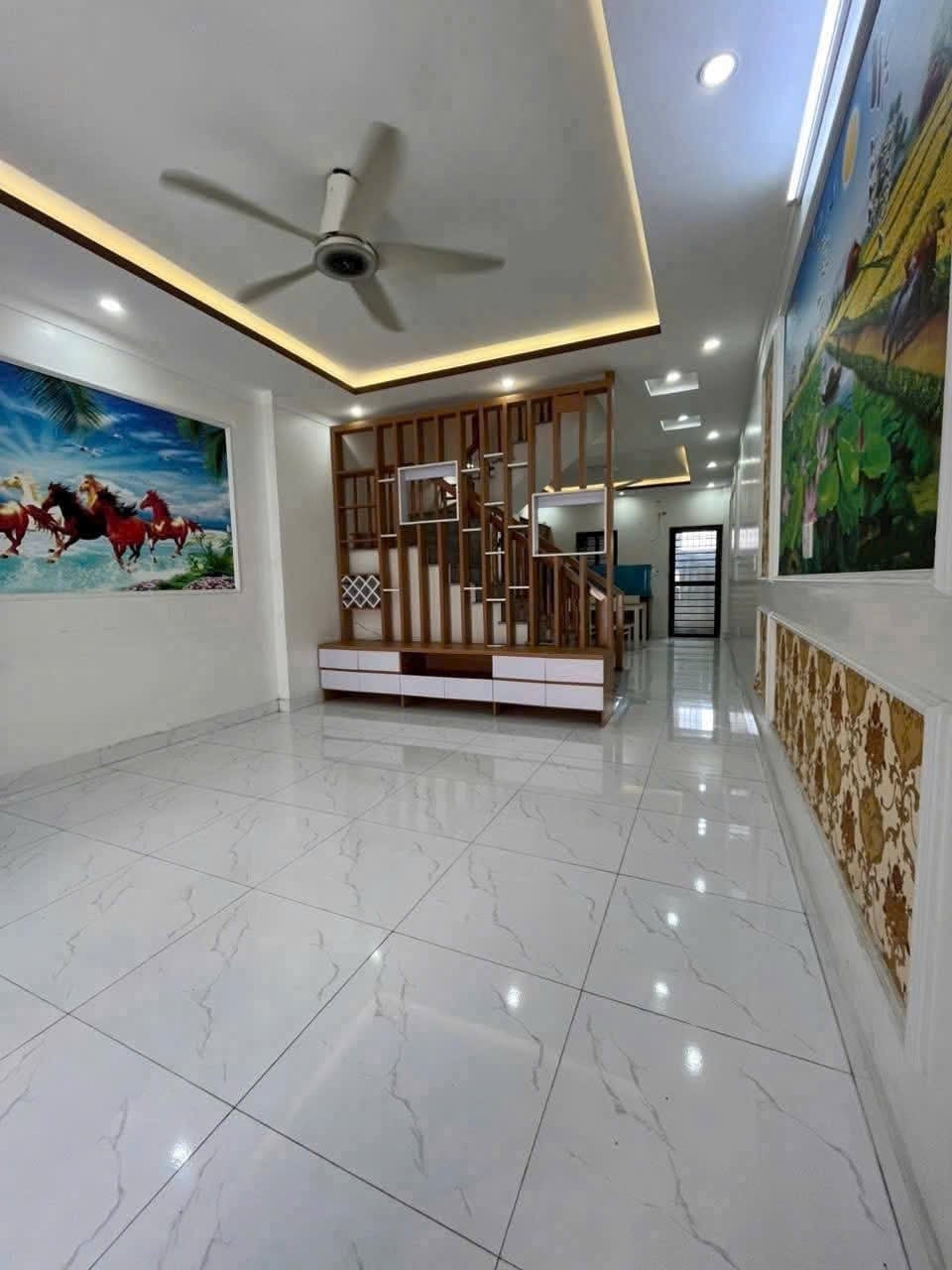 Bán nhà 2 tầng Quỳnh Hoàng, Hải Phòng, ngang 4m đường xe hơi tránh, giá 1.78 tỷ