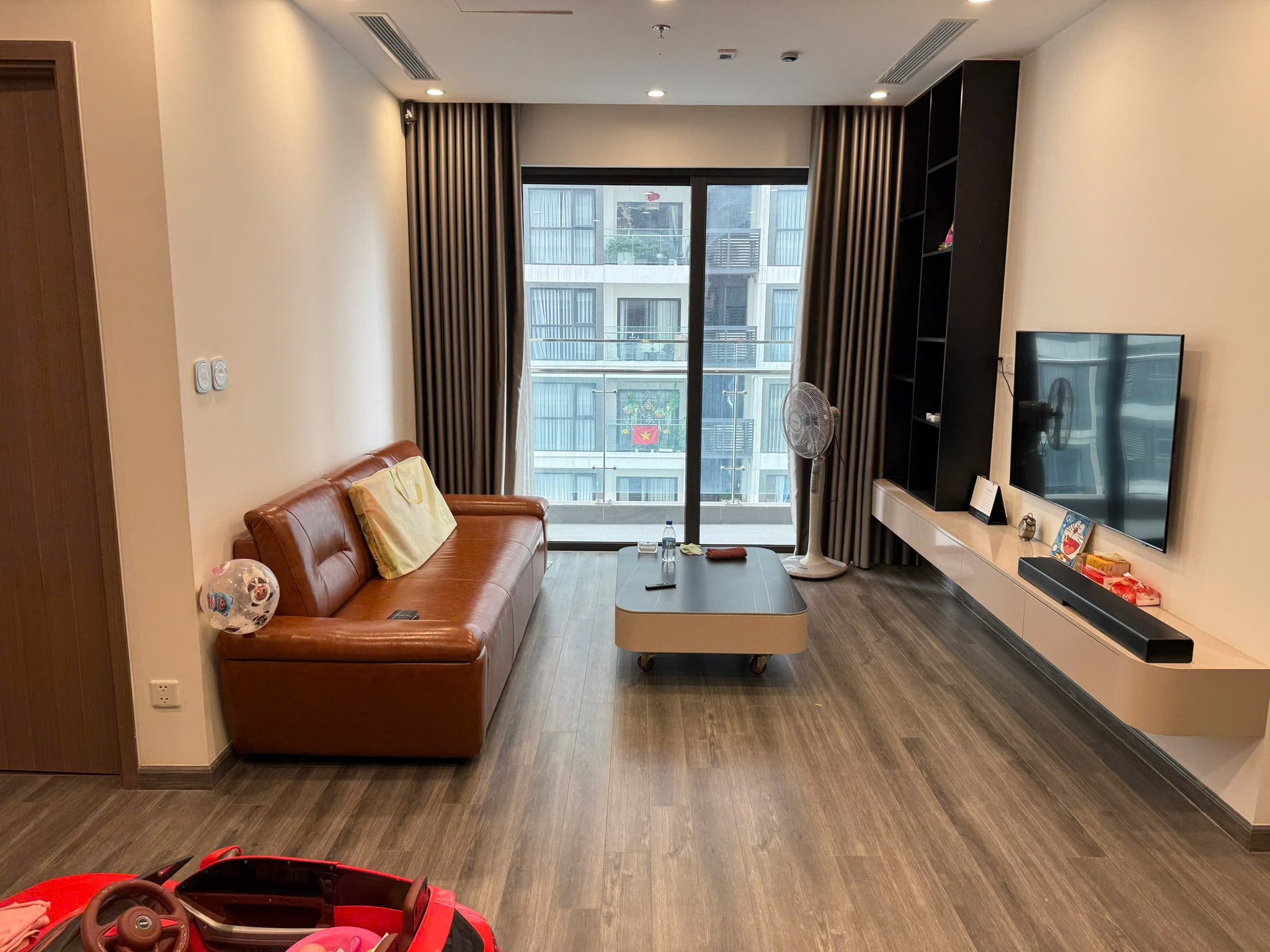 Bán gấp căn 1PN Vinhomes Smart City, tòa C Masteri, giá 4 tỷ 600 bao thuế phí