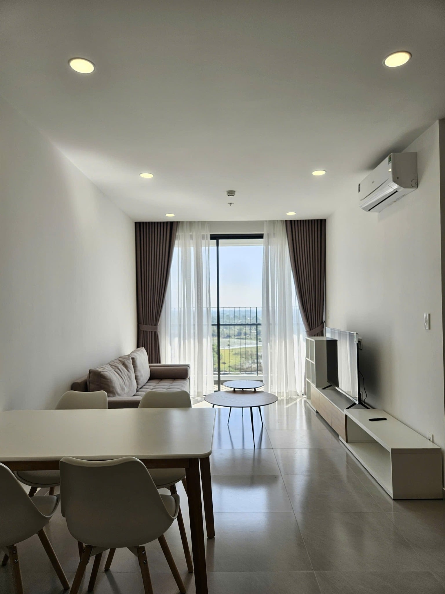 Bán căn hộ The Sun Avenue, view sông trực diện, 2PN 76m2 7.5 tỷ, tầng cao view cực đỉnh