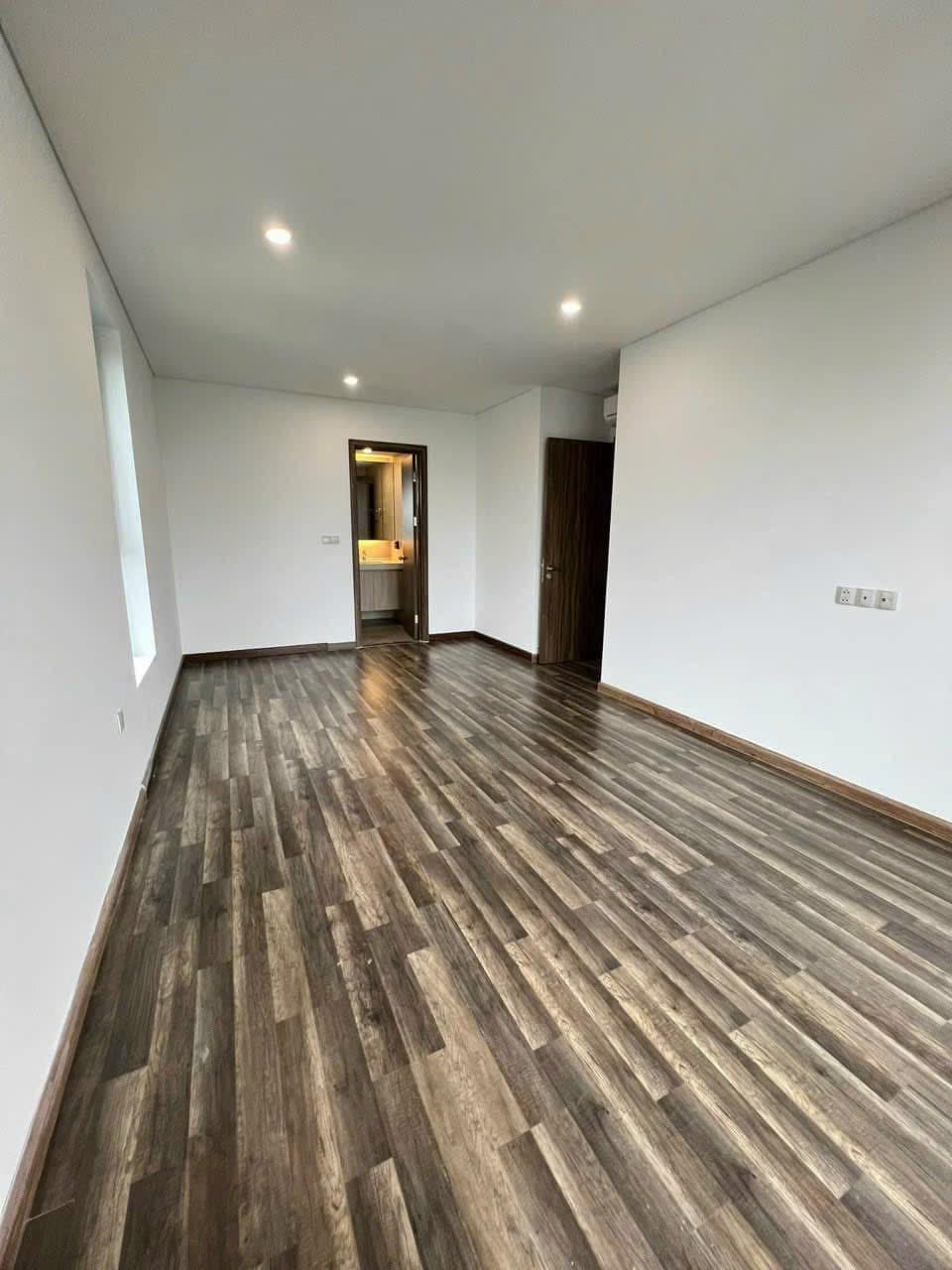 Chính chủ bán căn hộ Hà Đô, Quận 10, góc 3PN+1 tòa Iris, 138m2, view quận 1, ban công ĐN