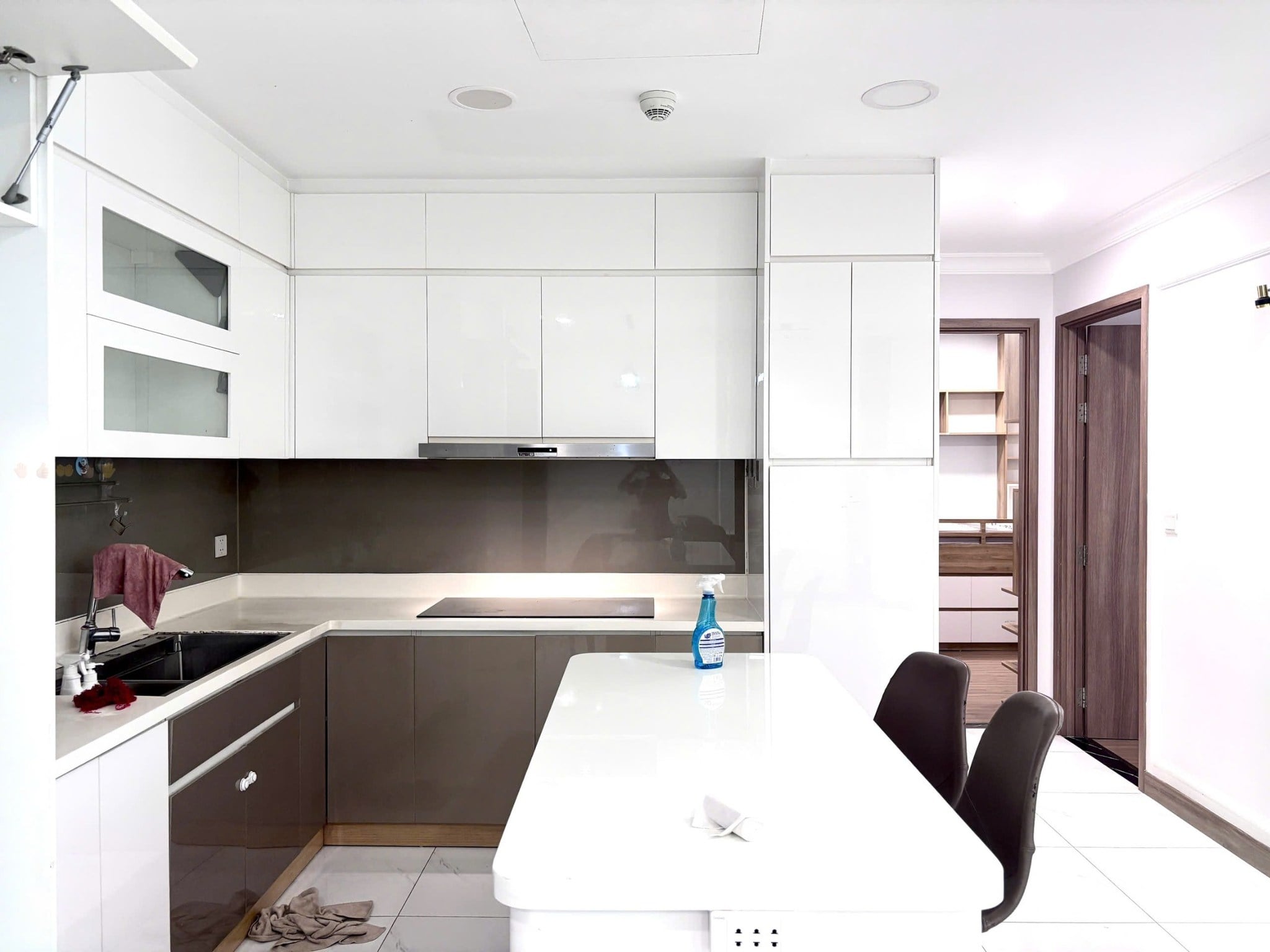 Bán căn hộ Sunwah Pearl 1PN, sân vườn, view sông, full nội thất đẹp, giá 9.5 tỷ