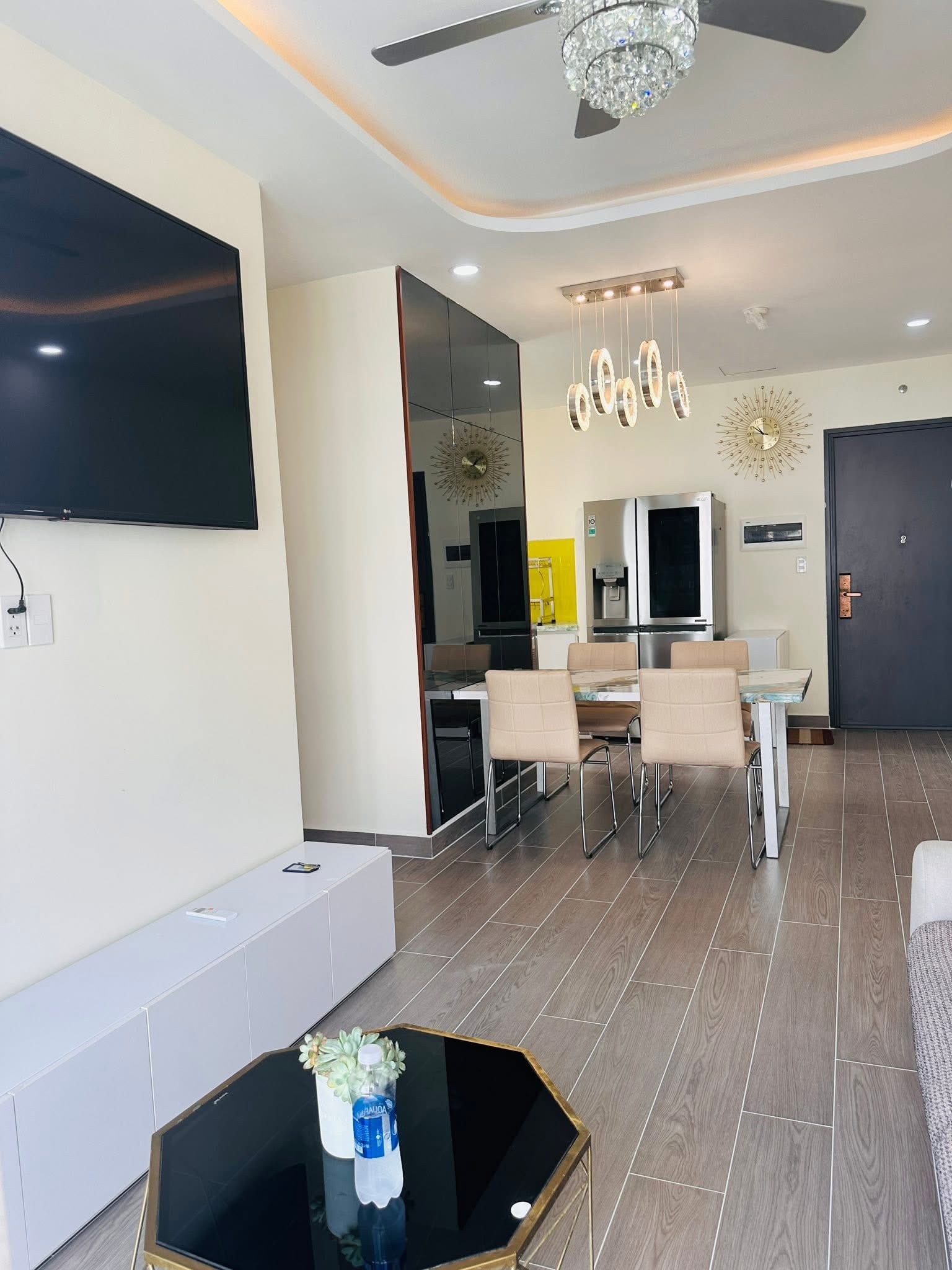 Cần tiền bán gấp căn hộ City Gate Quận 8, DT 73m2, 2PN 2WC, giá 1,83 tỷ pháp lý rõ ràng, view bờ kè