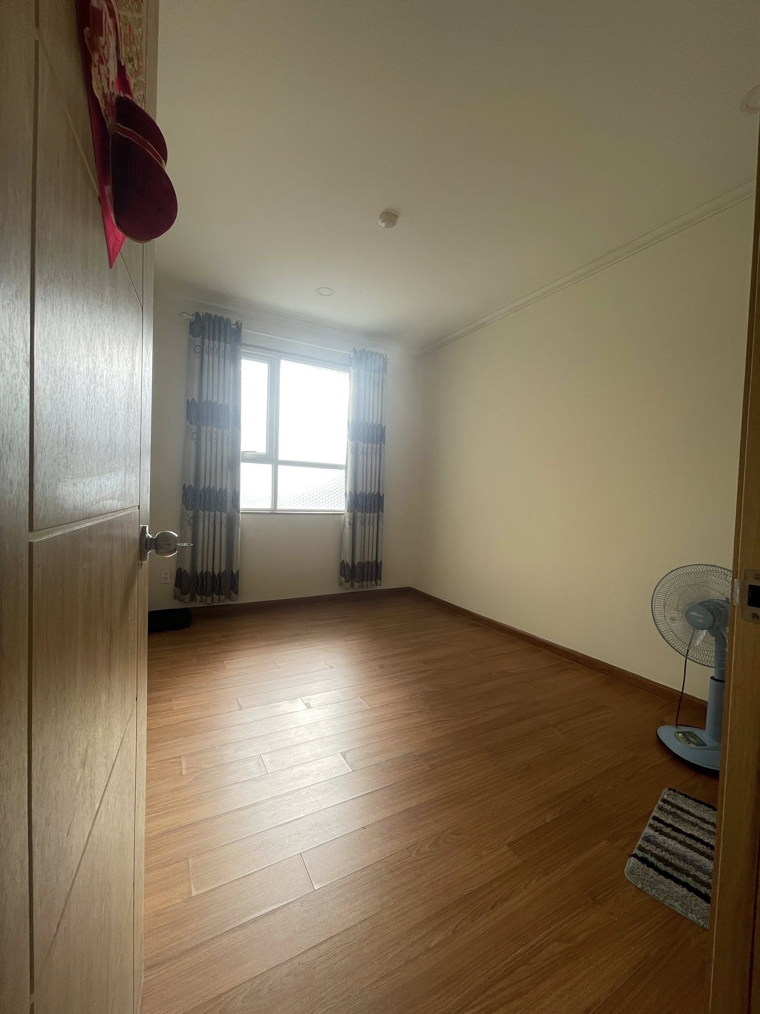 Bán căn văn phòng officetel The Sun Avenue, Quận 2, dt 48m2 đã có sổ