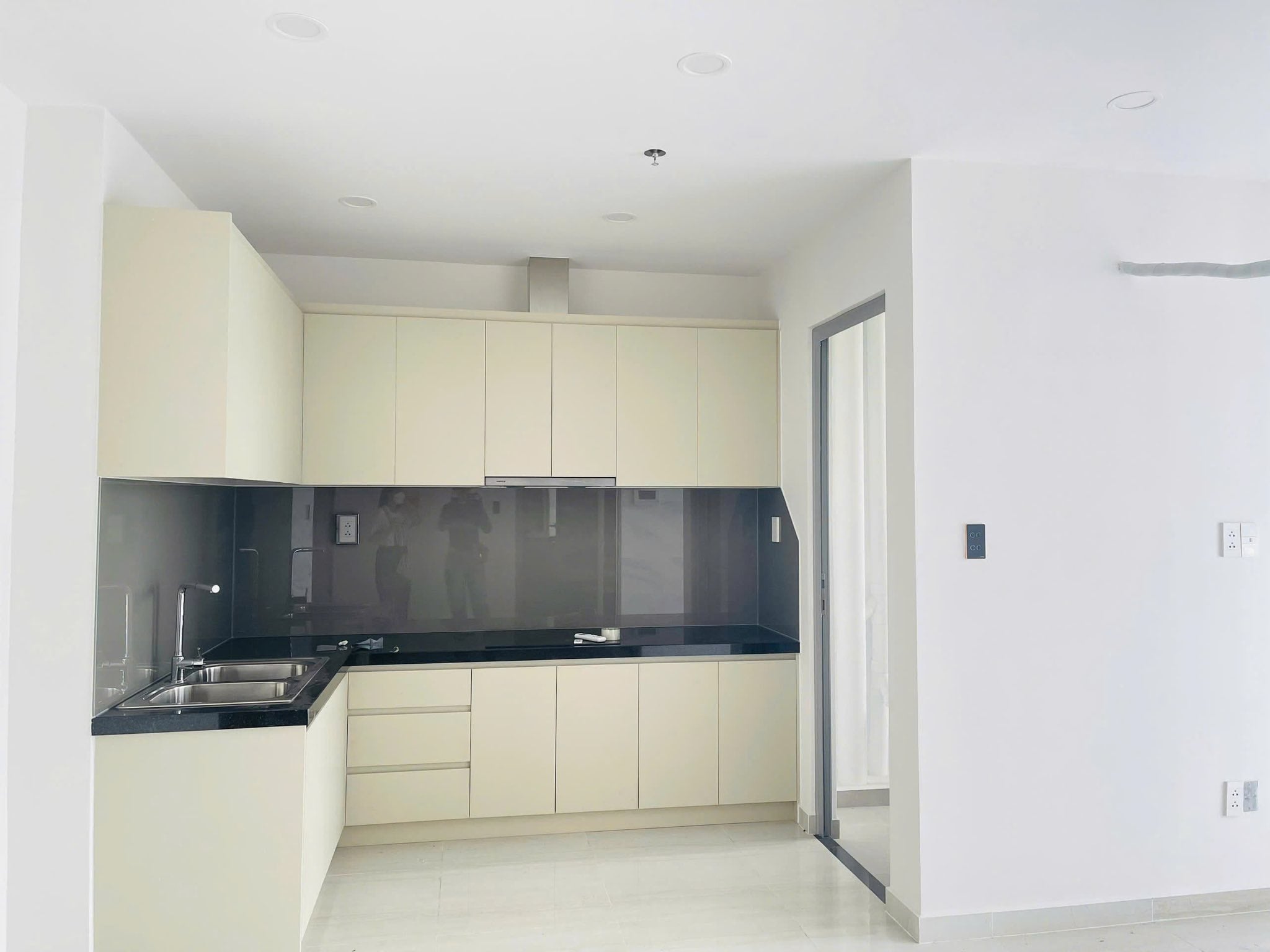 Bán căn hộ The Sun Avenue, An Phú, 47m2 sẵn HĐ thuê, hỗ trợ vay bank, giá 3,8 tỷ all in