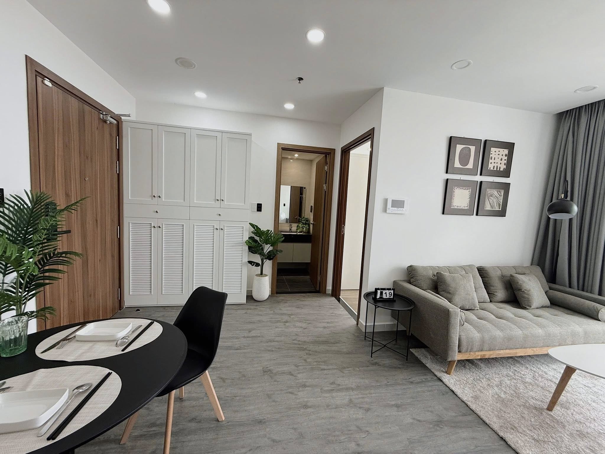 Bán chung cư Era, Quận 7, sổ hồng, 53m2 căn 2PN2WC, full NT, giá: 3,350 tỷ