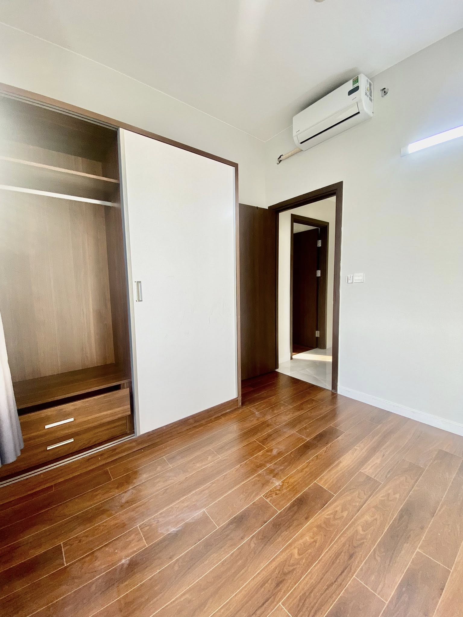 Bán căn hộ 2PN PiCity High Park, DT 57m2, nhà không nội thất, giá chỉ 3,19 tỷ