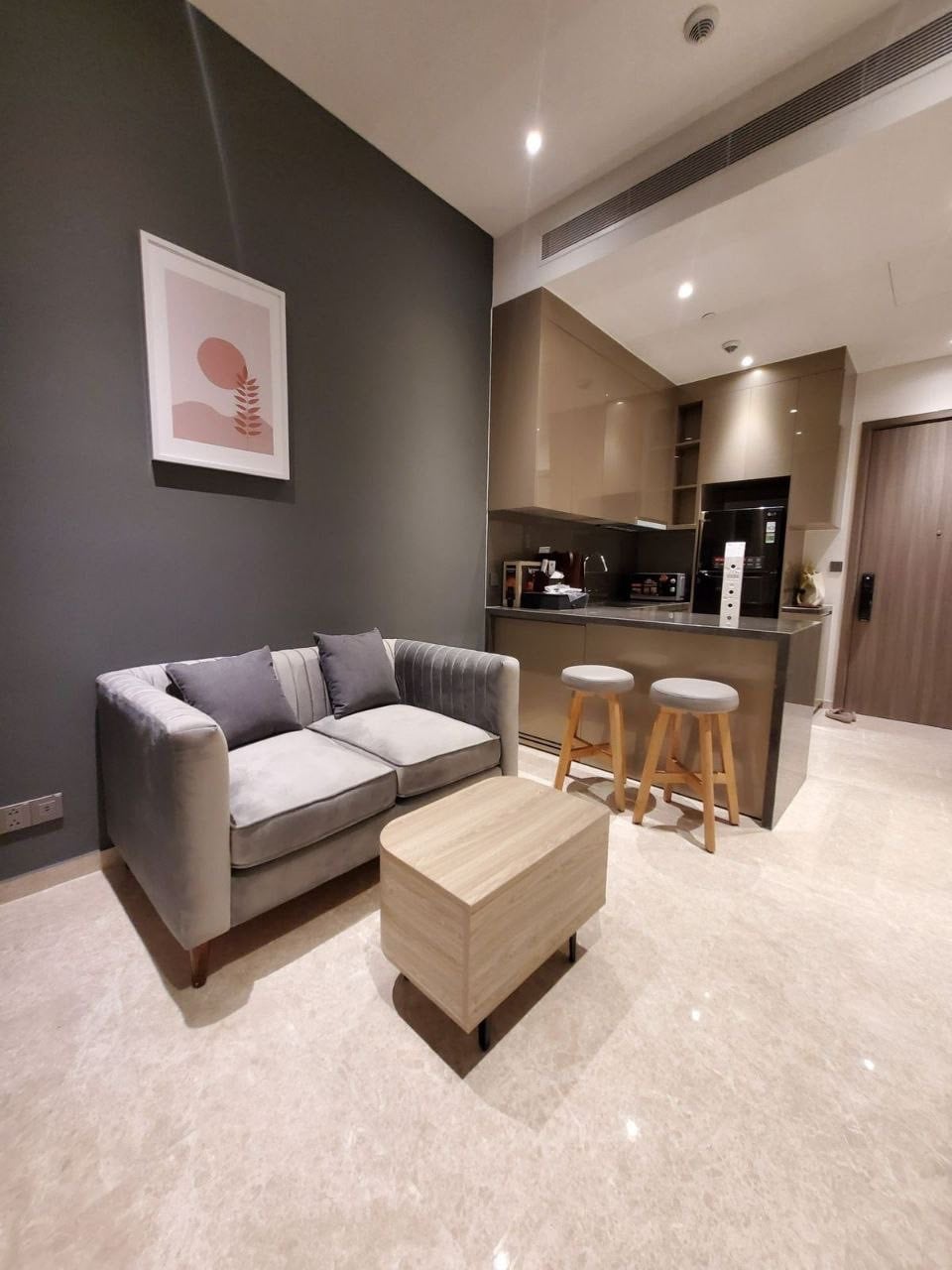 Bán căn hộ 4PN The Marq, DT 146m2, NTCB, giá 32,55 tỷ đã bao gồm slot ô tô B1