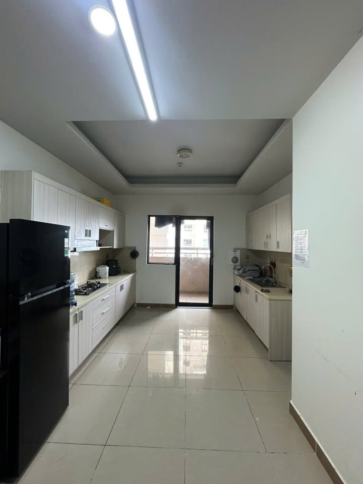 Kẹt tiền cần bán gấp chung cư The Era Quận 7, 98m², 2PN 2WC, giá 1 tỷ 734 triệu