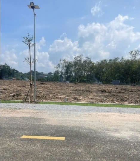 Bán đất Bình Dương, mặt tiền QL13, trung tâm Lái Thiêu, 682m2  chỉ 25 tỷ, sổ hồng