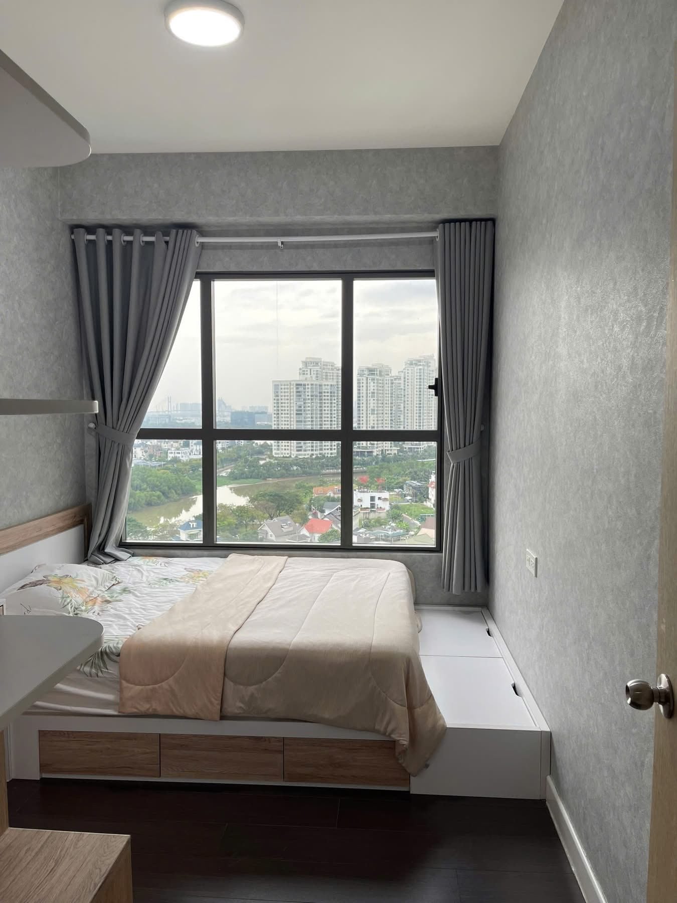 Bán căn hộ The Sun Avenue, Mai Chí Thọ, 2PN 1WC, 56m2 đầy đủ nội thất, giá 5,65 tỷ