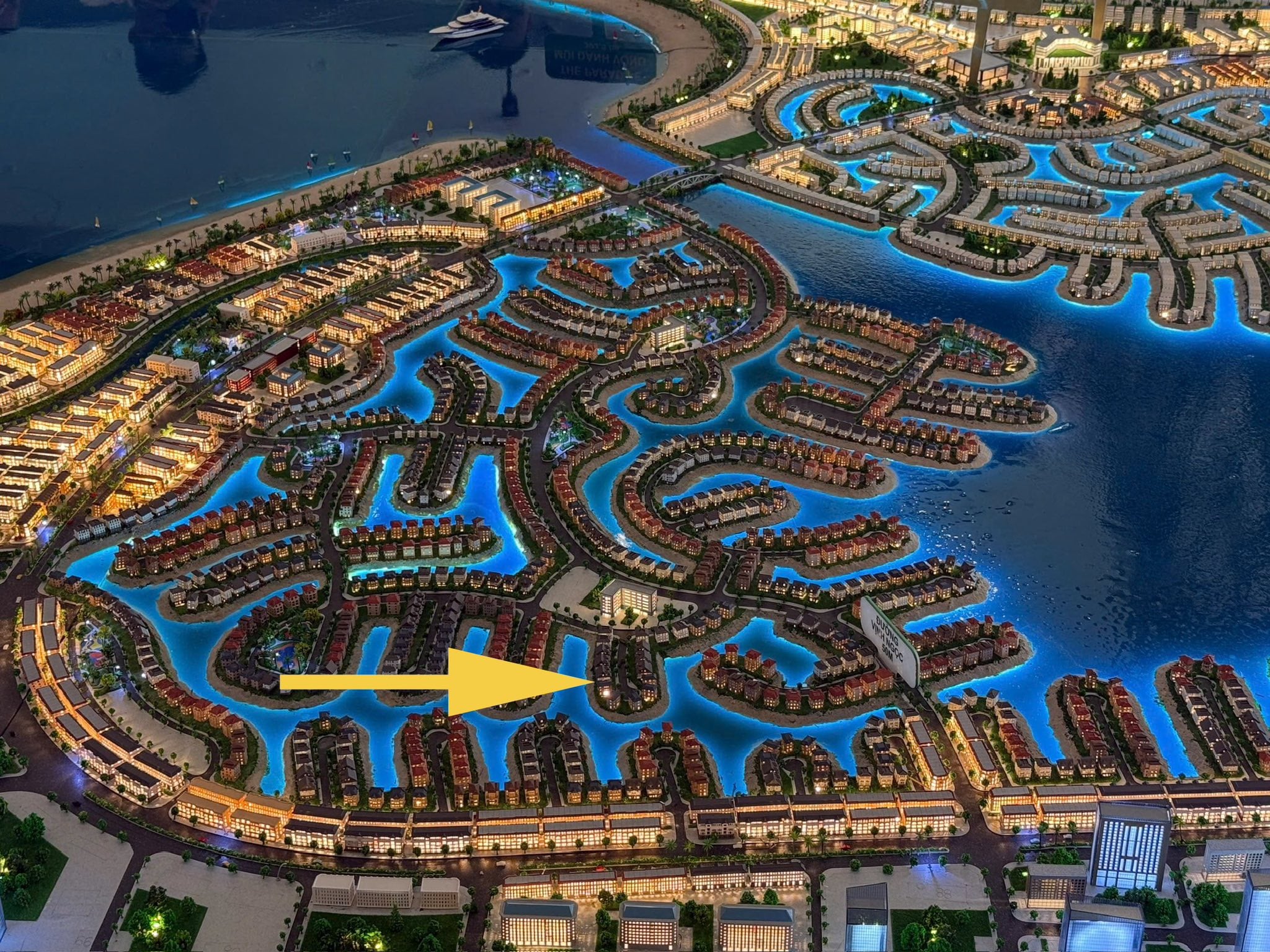 Bán biệt thự liền kề Vinhomes Green, Long Hòa, căn TDDX10-02, vị trí vàng sát biển