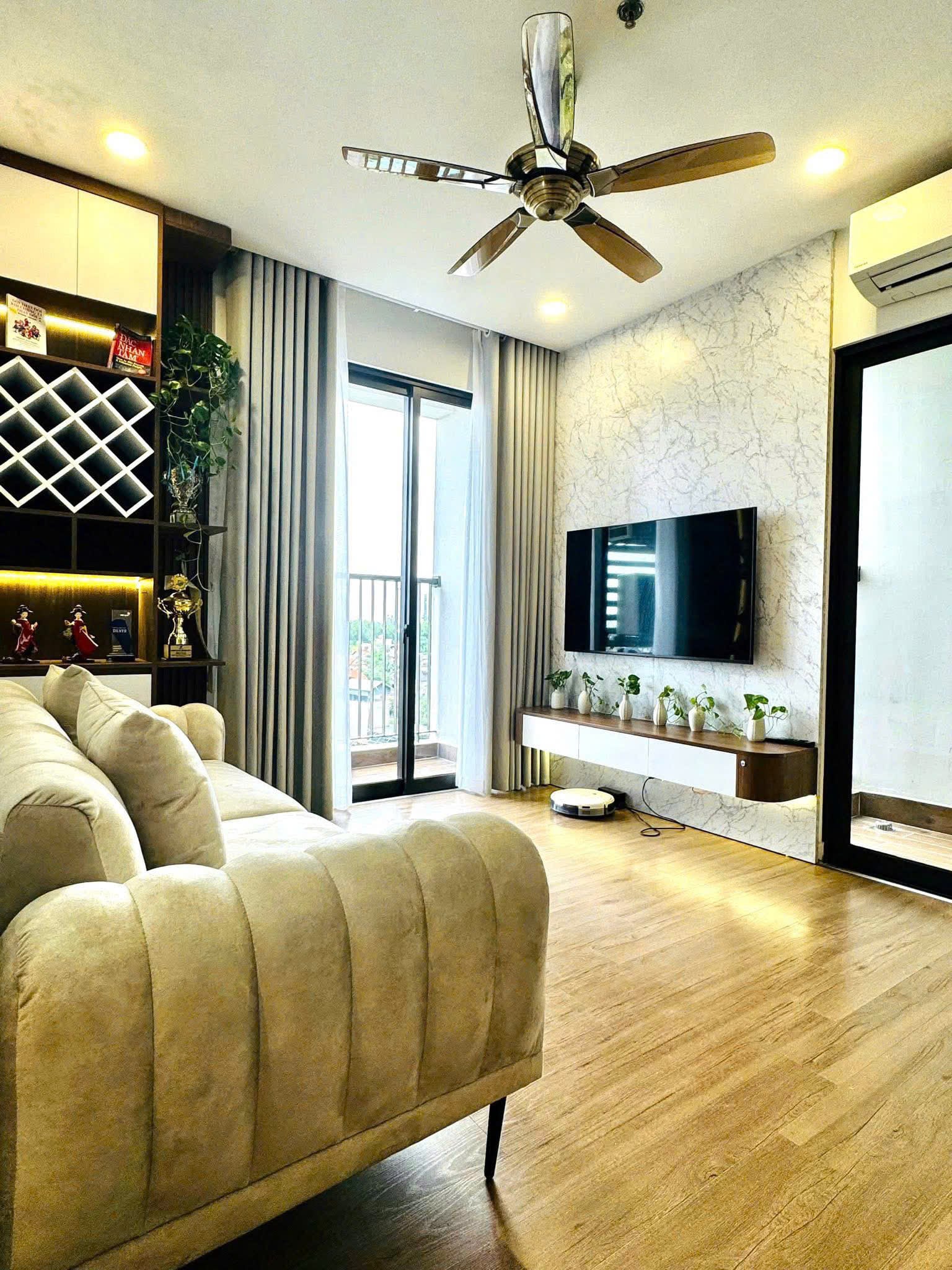 Bán căn hộ Masteri West Heights, 73m2, full đồ, miễn phí dịch vụ dài hạn, giá 8 tỷ