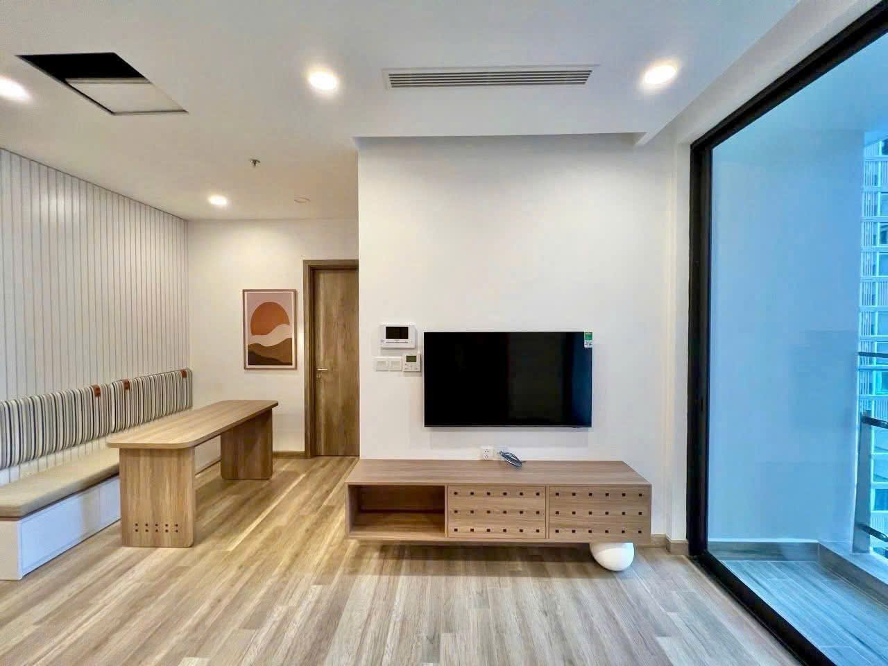 Bán căn hộ Sky Forest Residences Ecopark, 73m2, tầng cao, view đẹp, 6,5 tỷ bao phí