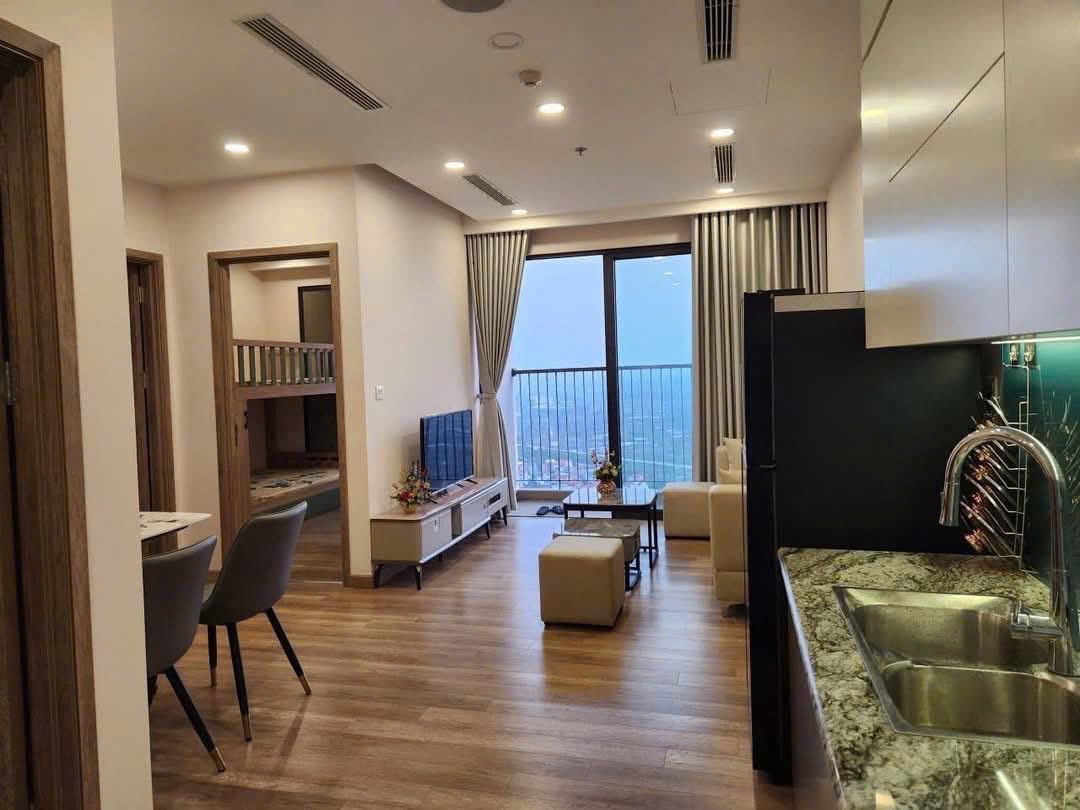 Bán căn Duplex Times City, 3 ngủ, tầng 02, full đồ, view bể bơi đẹp, giá 23.3 tỷ