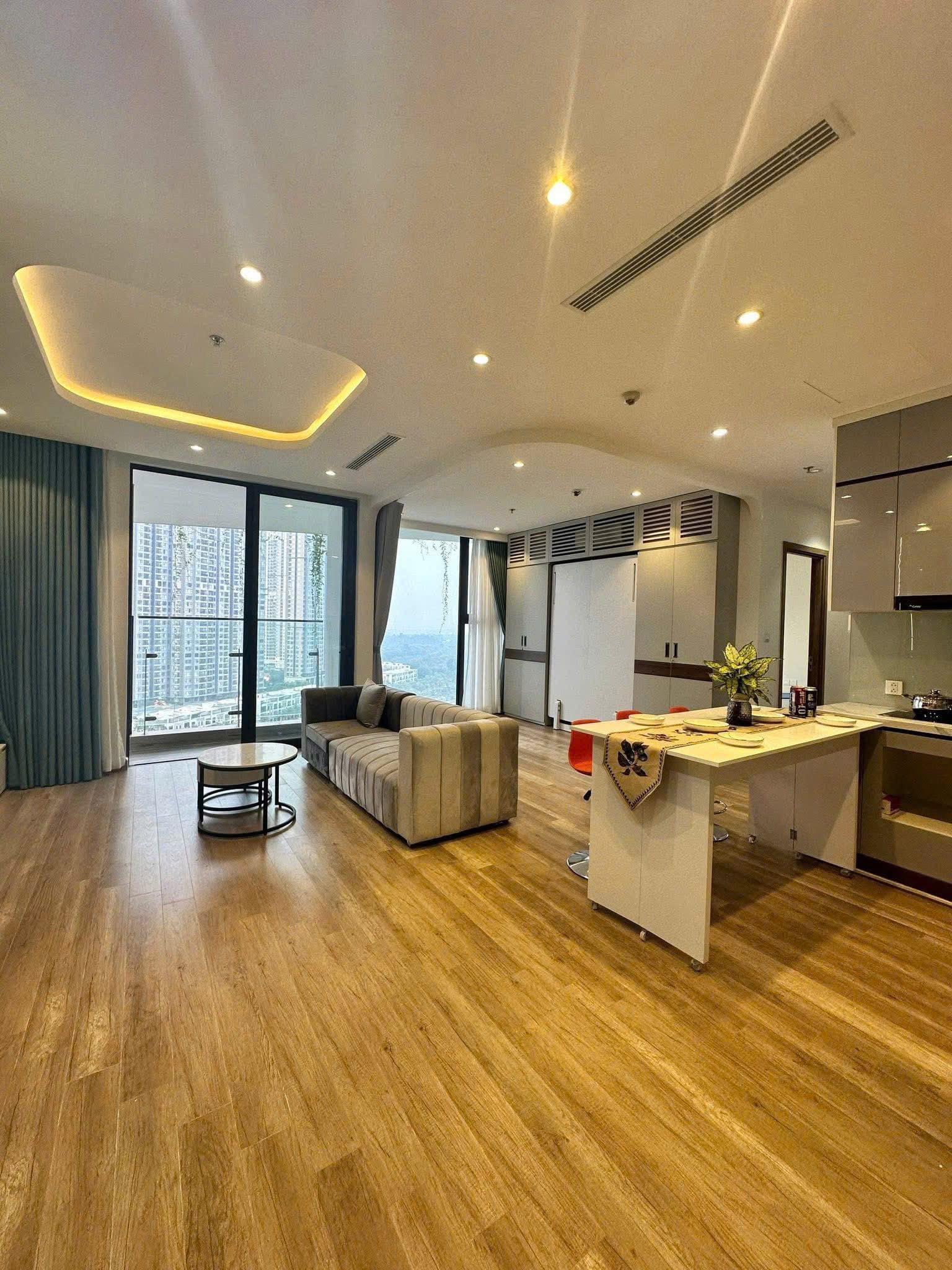 Bán căn hộ Mipec Rubik 360, tầng trung, 60m2, có 2 ngủ, giá 6,8 tỷ