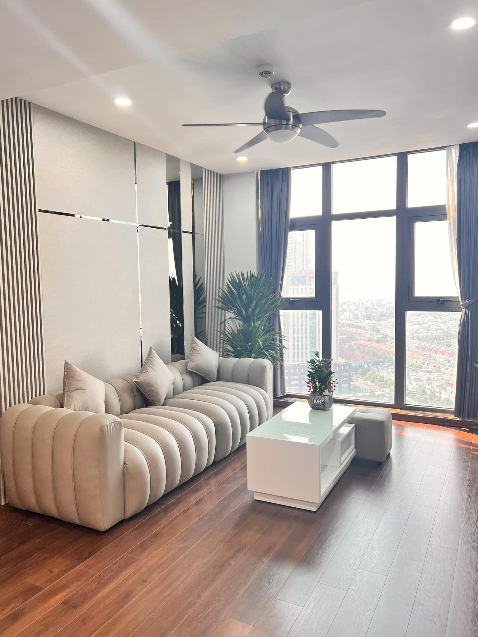 Bán căn góc 3PN HPC Landmark 105, diện tích 112m², full đồ, ban công vườn treo