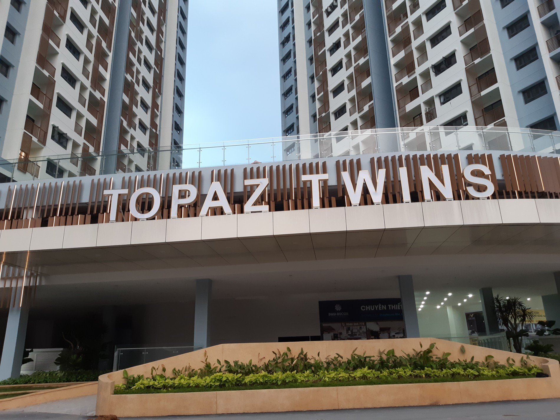 Bán căn 2PN Topaz Twins, diện tích 77m², view xịn, sổ đỏ, giá 2,9 tỷ