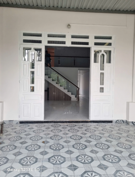 Bán nhà Phú Tân, Thủ Dầu Một, Bình Dương, gần chợ, mới xây, 100m2, nhỉnh 2 tỷ